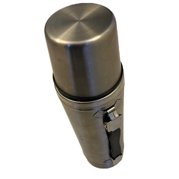 Stainless steel thermo bottle - Picture 2 of 12